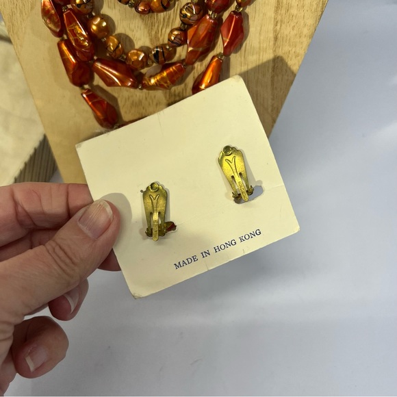 Vintage Multi Strand Necklace & Clip On Earrings - Picture 8 of 8